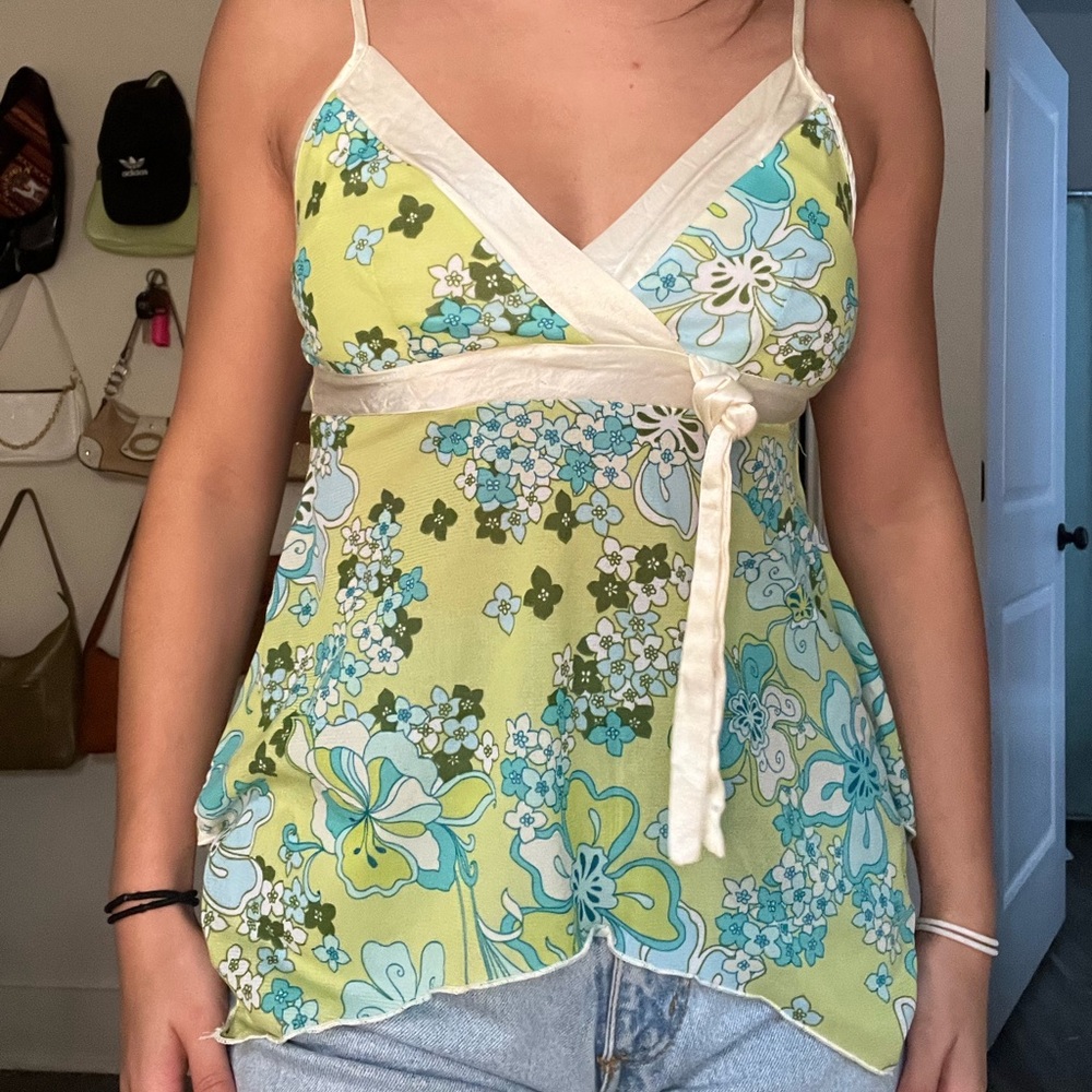 Vintage asymmetric hem summer top